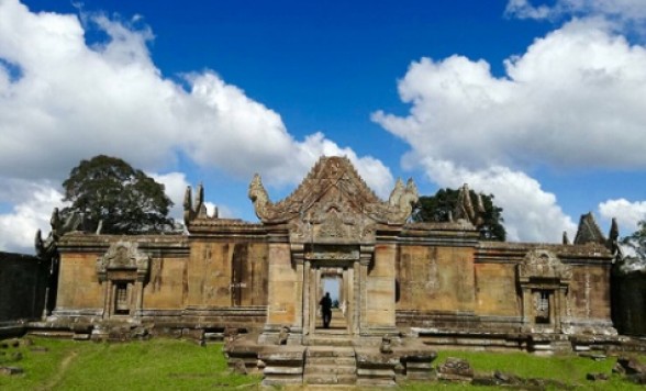 世界遺産プレアヴィヒア寺院観光1日ツアー＜日本語ガイド＞